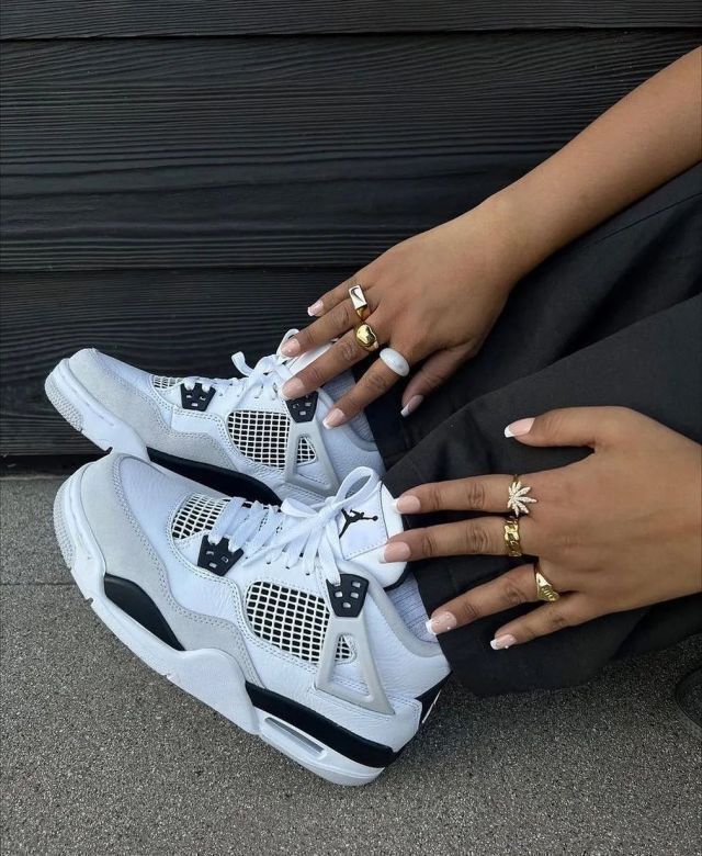 Jordan 4 1
